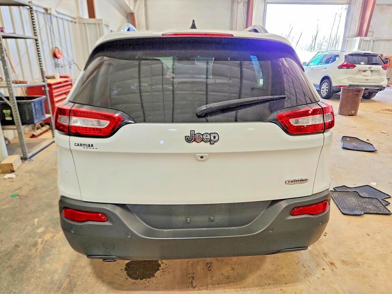 2017 JEEP CHEROKEE LATITUDE FWD