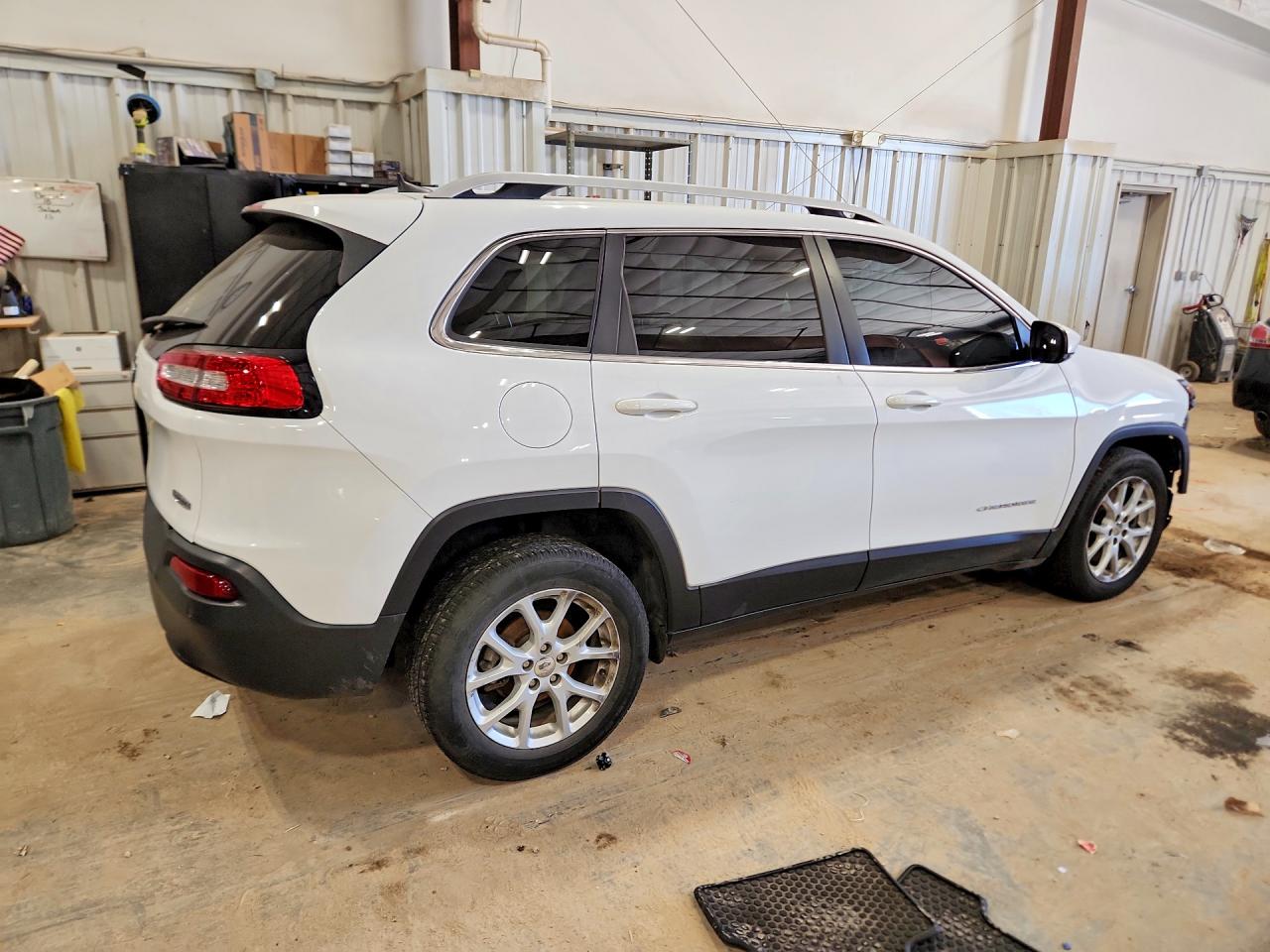 2017 JEEP CHEROKEE LATITUDE FWD