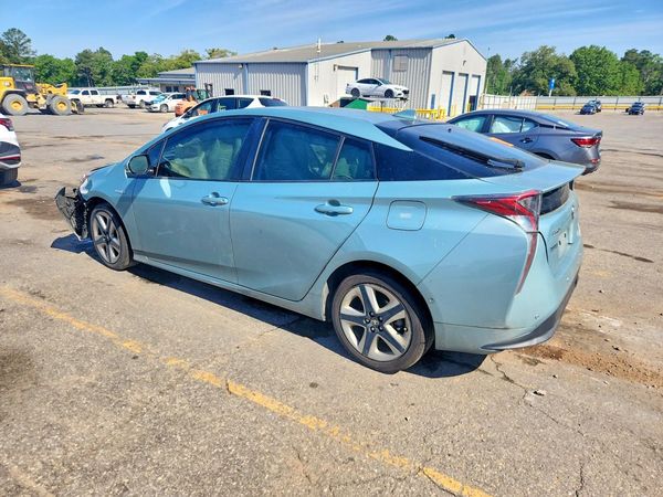 2017 TOYOTA PRIUS