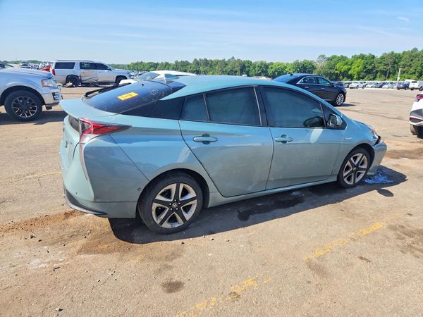 2017 TOYOTA PRIUS