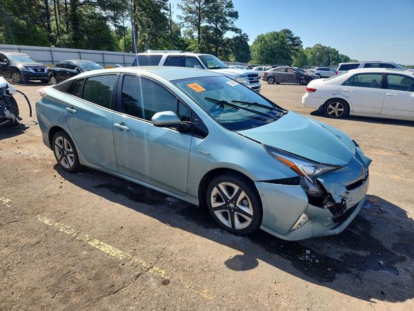 2017 TOYOTA PRIUS