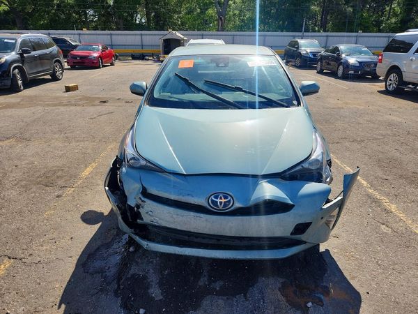 2017 TOYOTA PRIUS