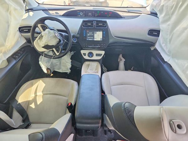 2017 TOYOTA PRIUS