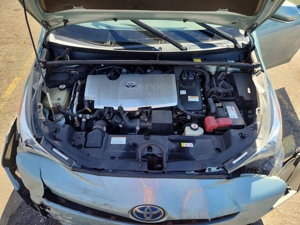 2017 TOYOTA PRIUS