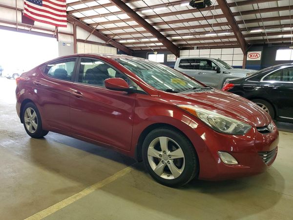 2013 HYUNDAI ELANTRA