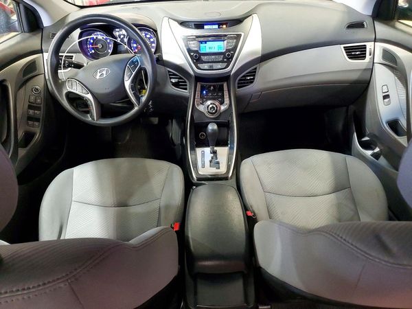 2013 HYUNDAI ELANTRA