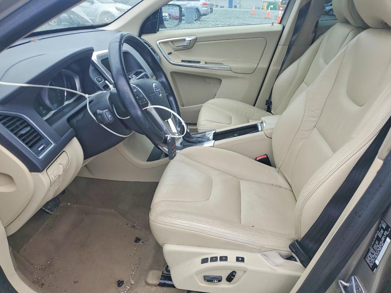 2014 VOLVO XC60