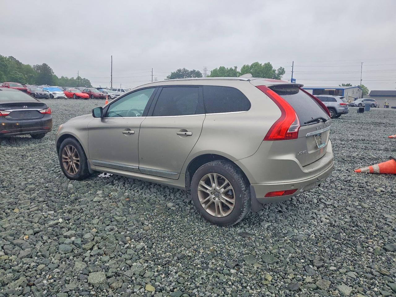 2014 VOLVO XC60