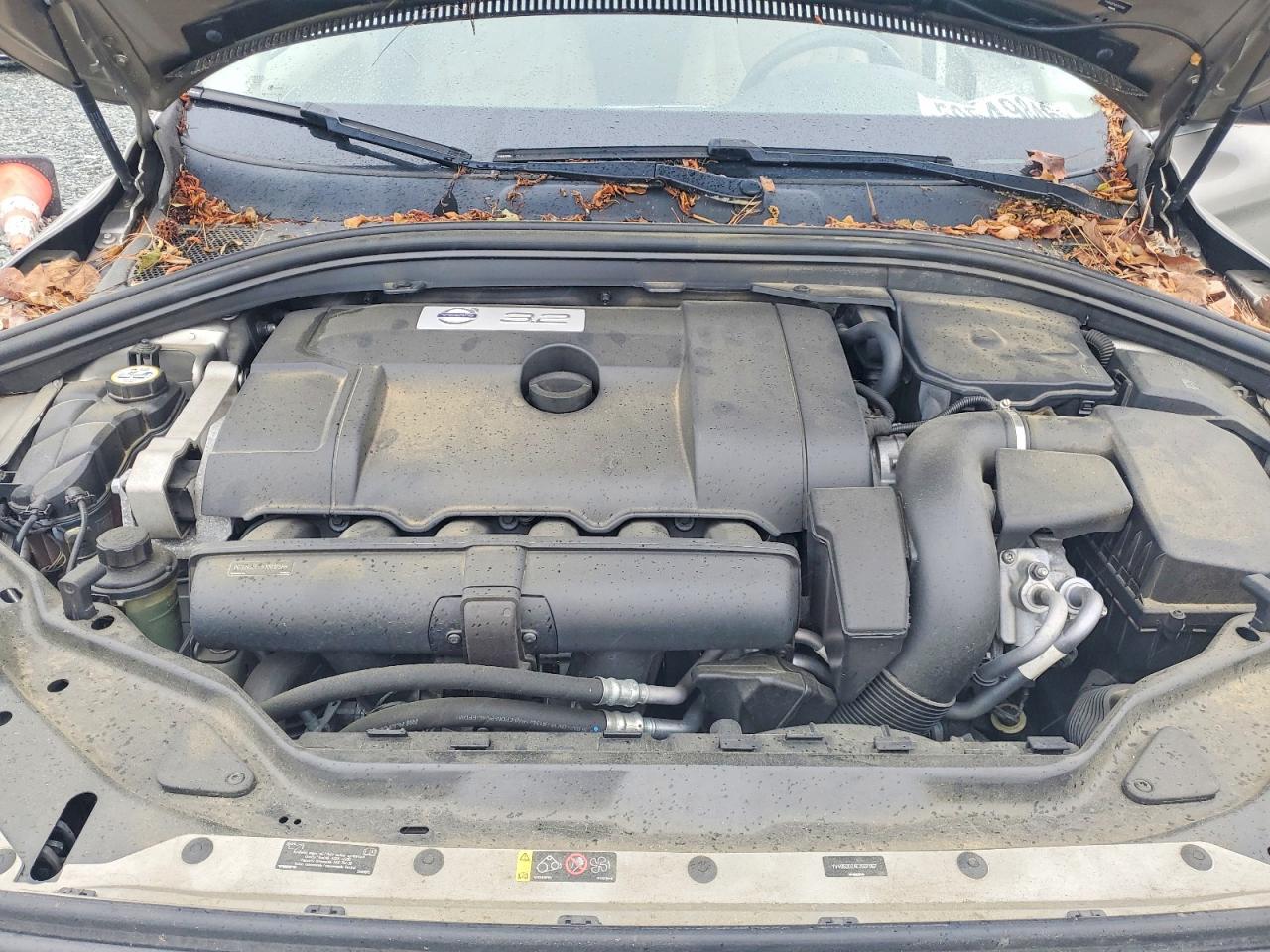 2014 VOLVO XC60
