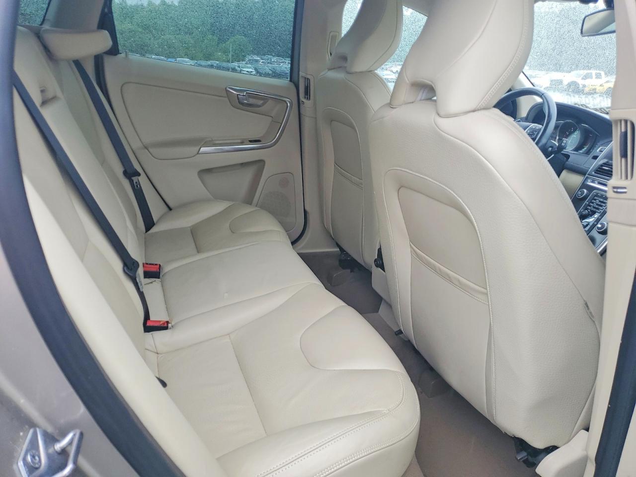2014 VOLVO XC60