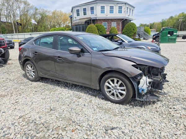 2018 MAZDA 3 Sport