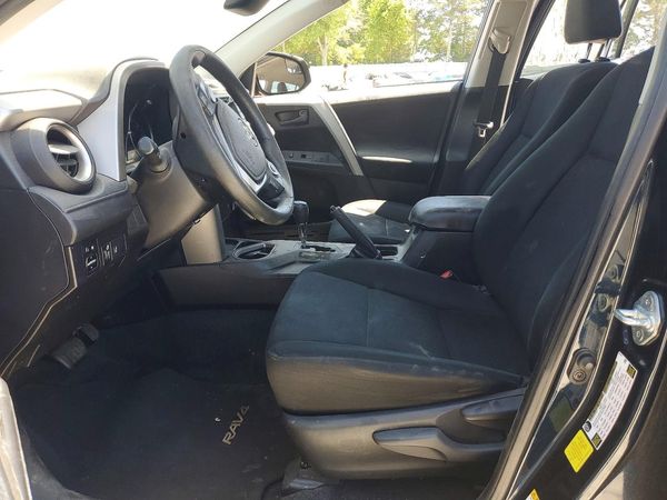 2017 TOYOTA RAV4 LE — DENT