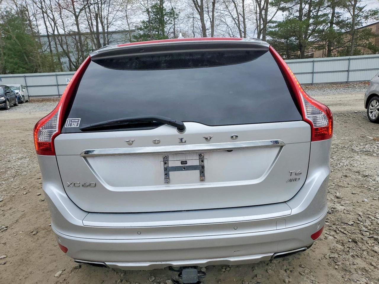 2015 VOLVO XC60 Premier (non R design)