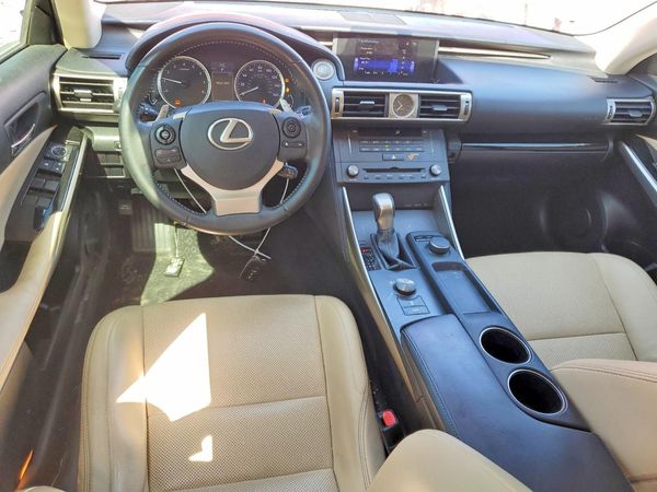 2015 LEXUS IS 250