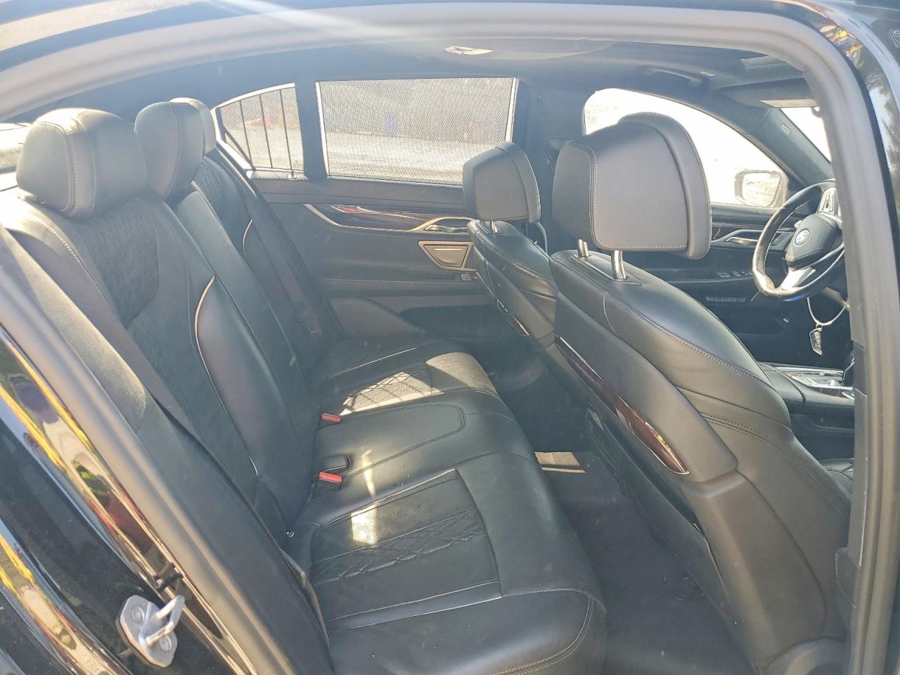 2018 BMW 750