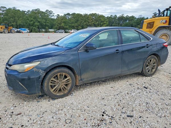 2015 TOYOTA CAMRY