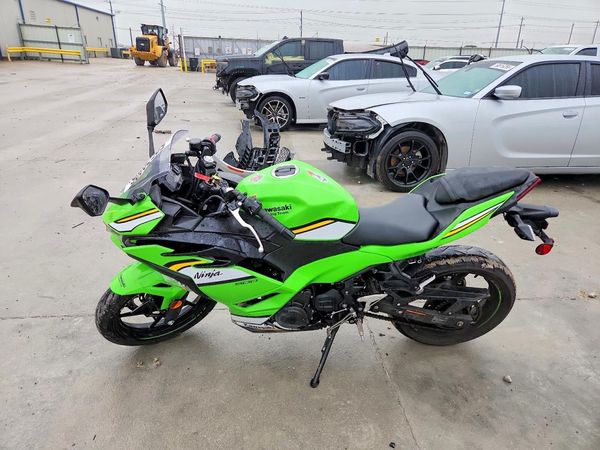 2025 KAWASAKI EX500