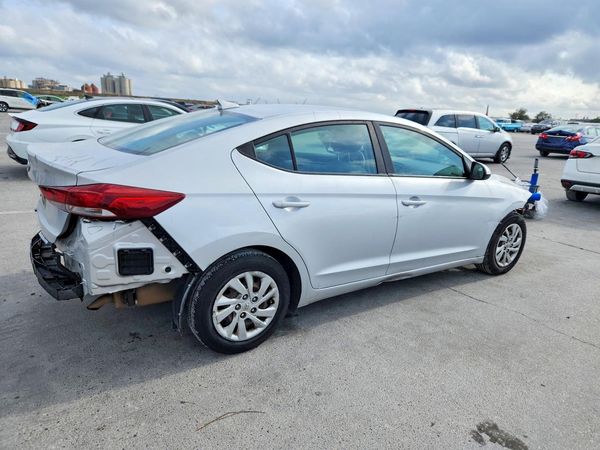 2017 HYUNDAI ELANTRA SE Base
