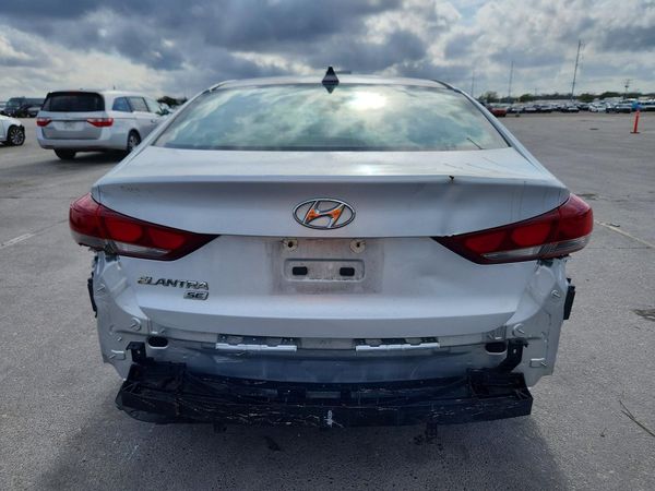 2017 HYUNDAI ELANTRA SE Base
