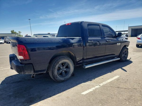 2018 RAM 1500 ST CREW CAB 4X2