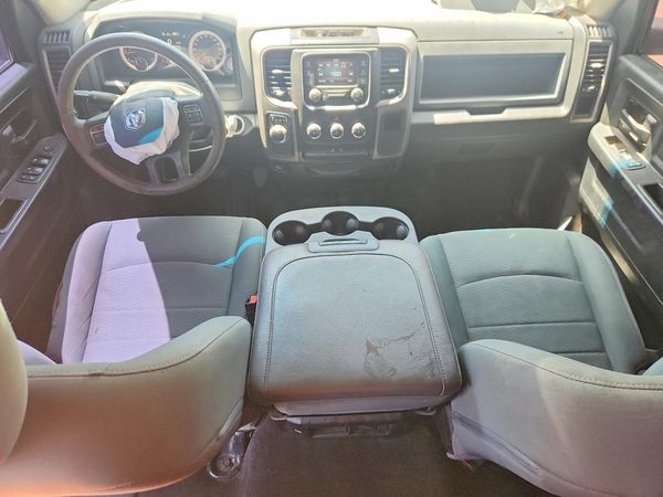 2018 RAM 1500 ST CREW CAB 4X2