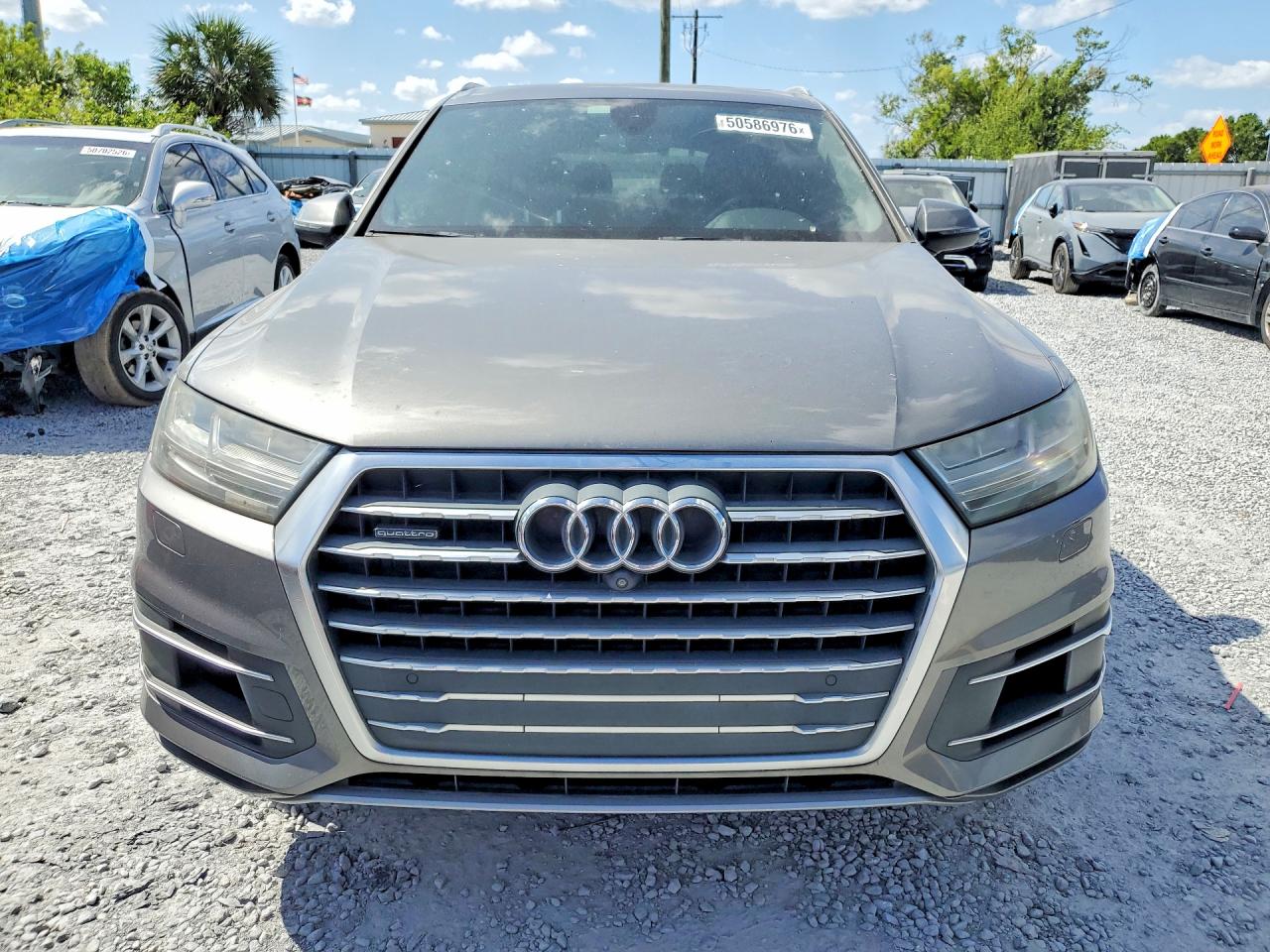 2017 AUDI Q7 quattro Premium Plus