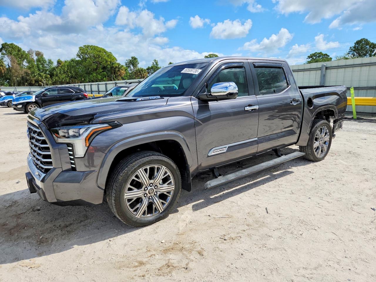 2024 TOYOTA TUNDRA Capstone