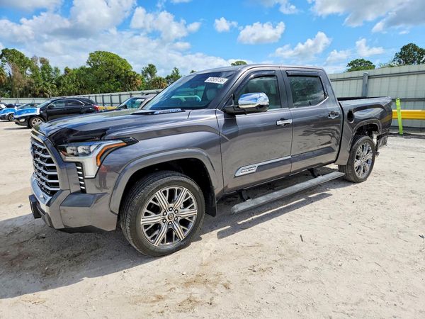 2024 TOYOTA TUNDRA Capstone