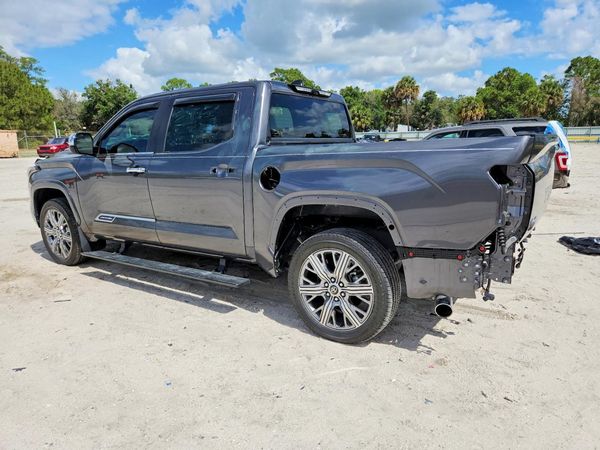 2024 TOYOTA TUNDRA Capstone
