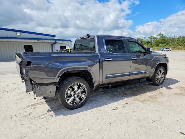 2024 TOYOTA TUNDRA Capstone