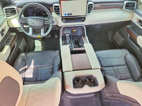 2024 TOYOTA TUNDRA Capstone