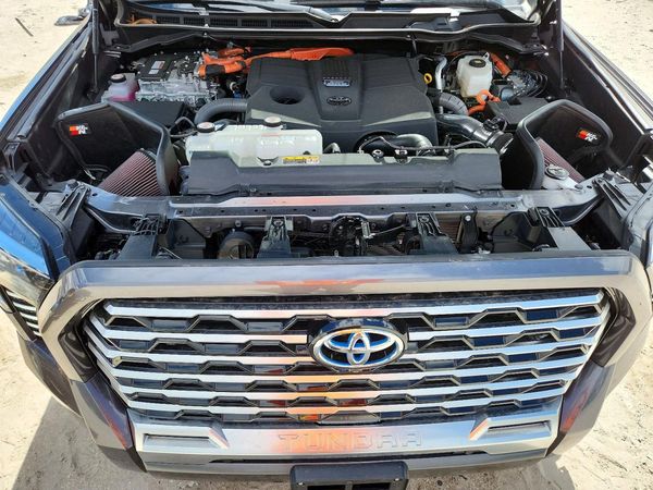 2024 TOYOTA TUNDRA Capstone