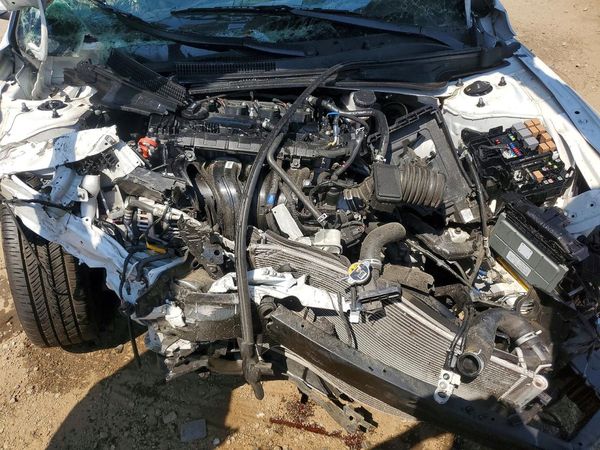 2024 HYUNDAI ELANTRA SEL — Engine bay