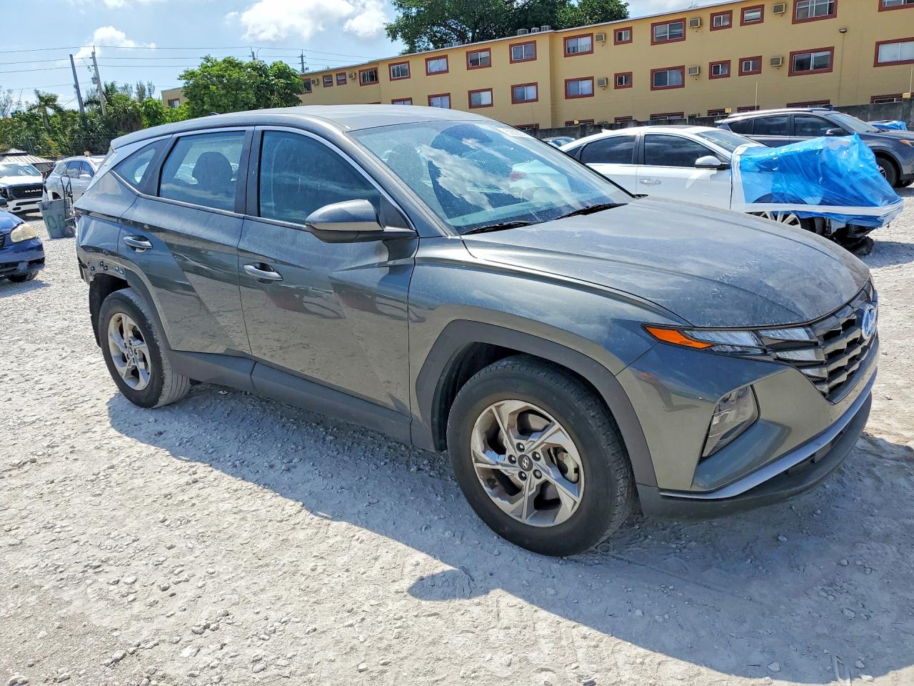 2023 HYUNDAI TUCSON SE