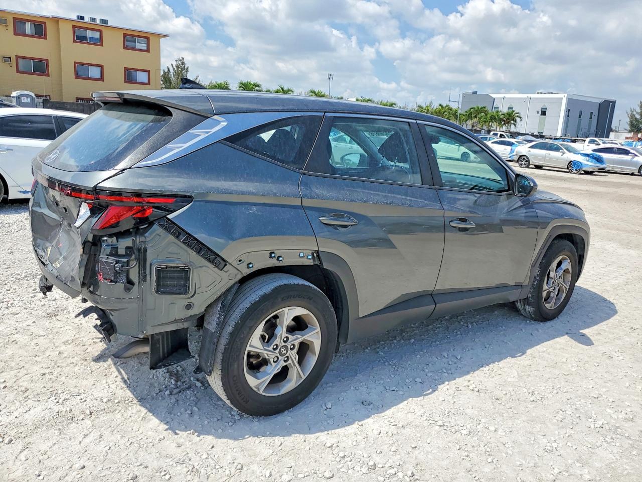 2023 HYUNDAI TUCSON SE