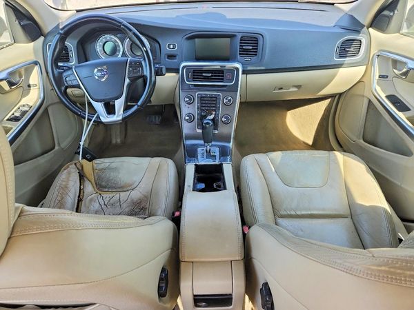 2012 VOLVO S60