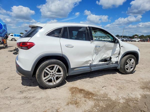 2022 MERCEDES-BENZ GLA GLA250