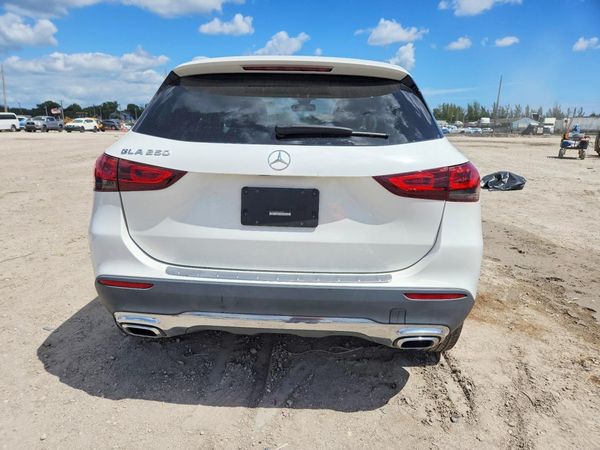 2022 MERCEDES-BENZ GLA GLA250
