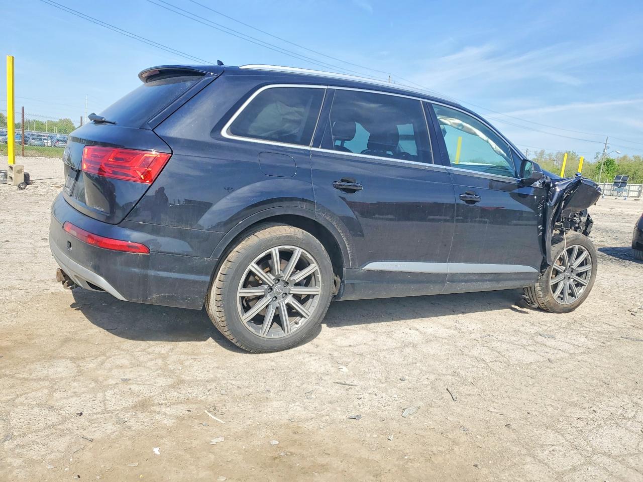 2017 AUDI Q7 quattro Premium Plus
