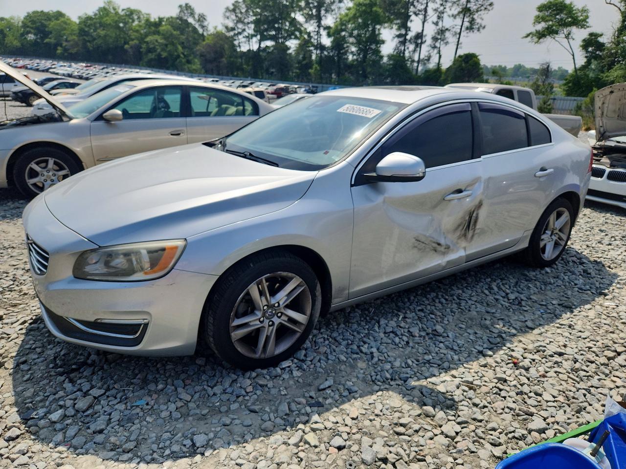 2015 VOLVO S60 Premier (non R design) — Front 3/4