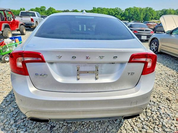 2015 VOLVO S60 Premier (non R design) — DIRR