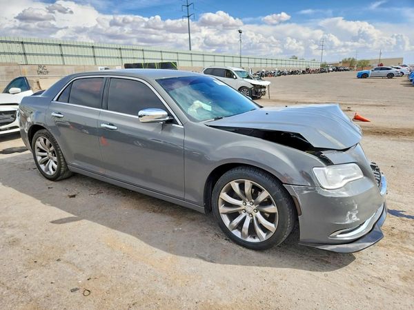 2018 CHRYSLER 300