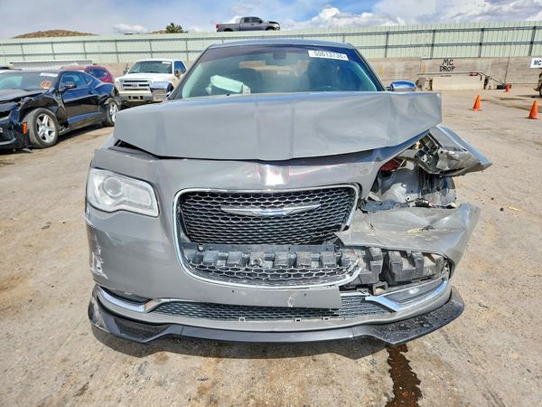 2018 CHRYSLER 300