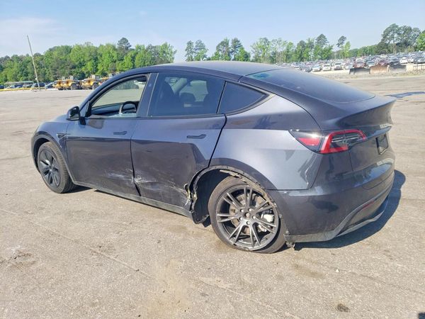 2025 TESLA MODEL Y
