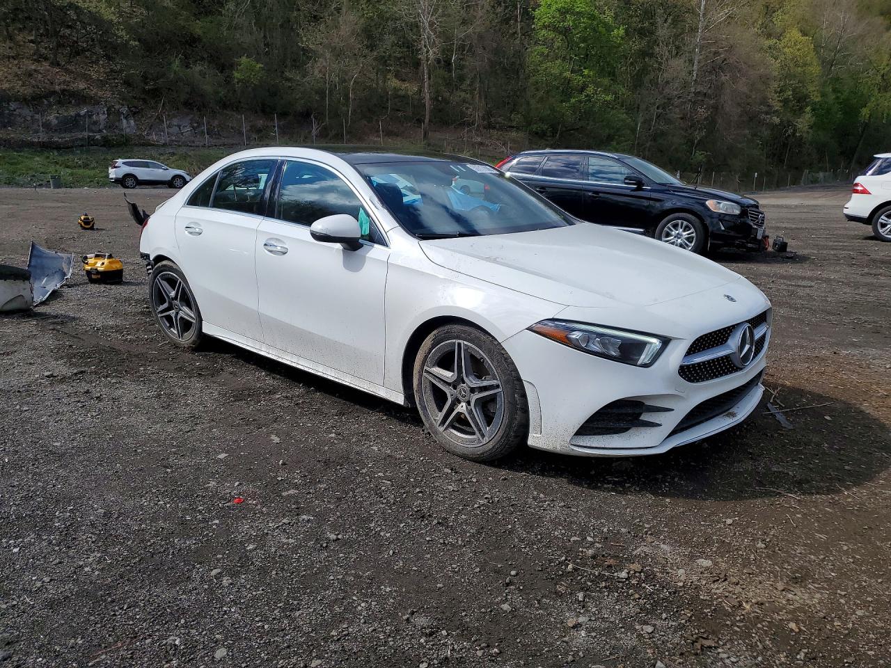 2022 MERCEDES-BENZ A