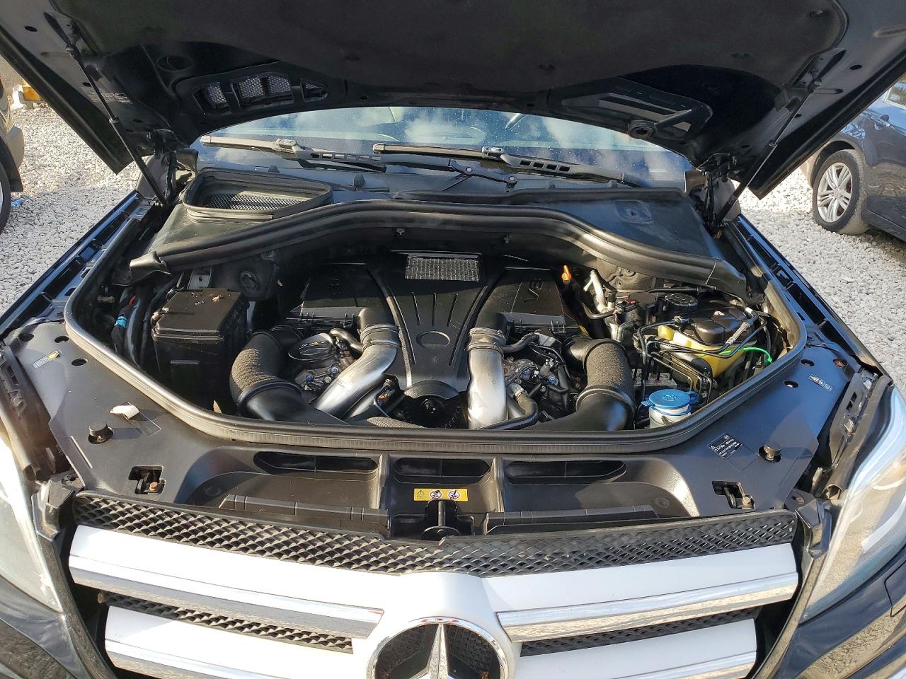 2015 MERCEDES-BENZ GL GL550 4MATIC