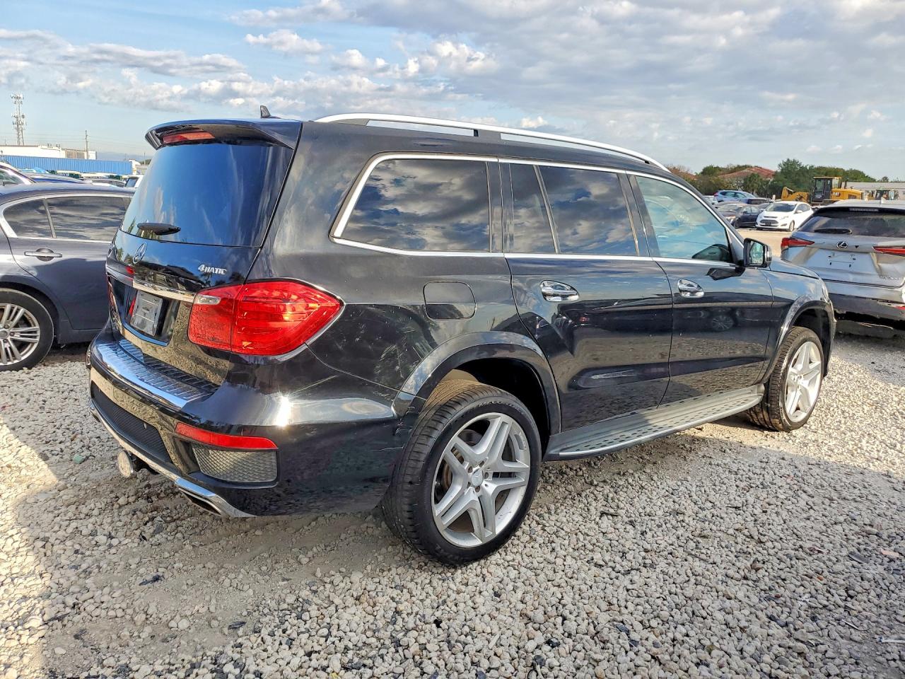 2015 MERCEDES-BENZ GL GL550 4MATIC