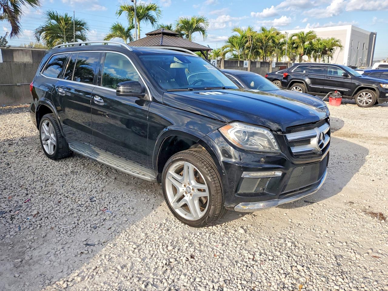 2015 MERCEDES-BENZ GL GL550 4MATIC
