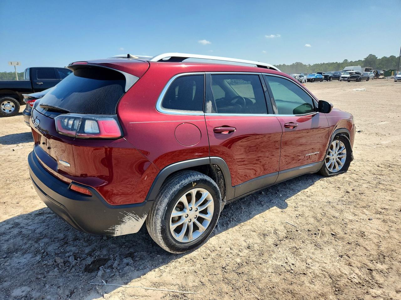2019 JEEP CHEROKEE LATITUDE FWD