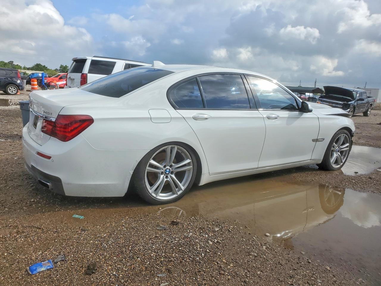 2014 BMW 740